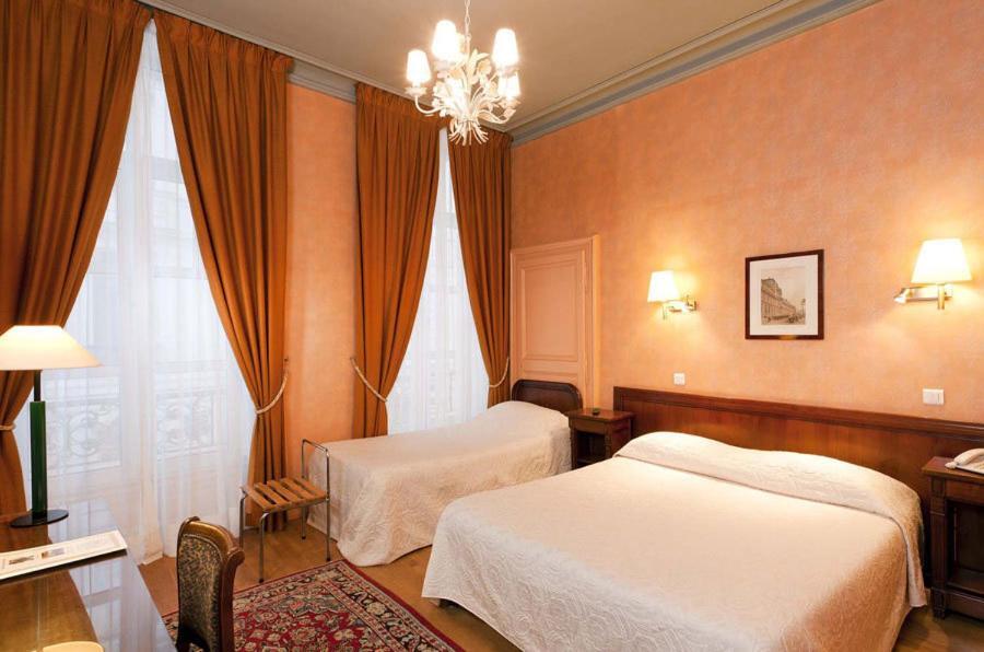 Hotel Du Palais Bourbon Paris Room photo